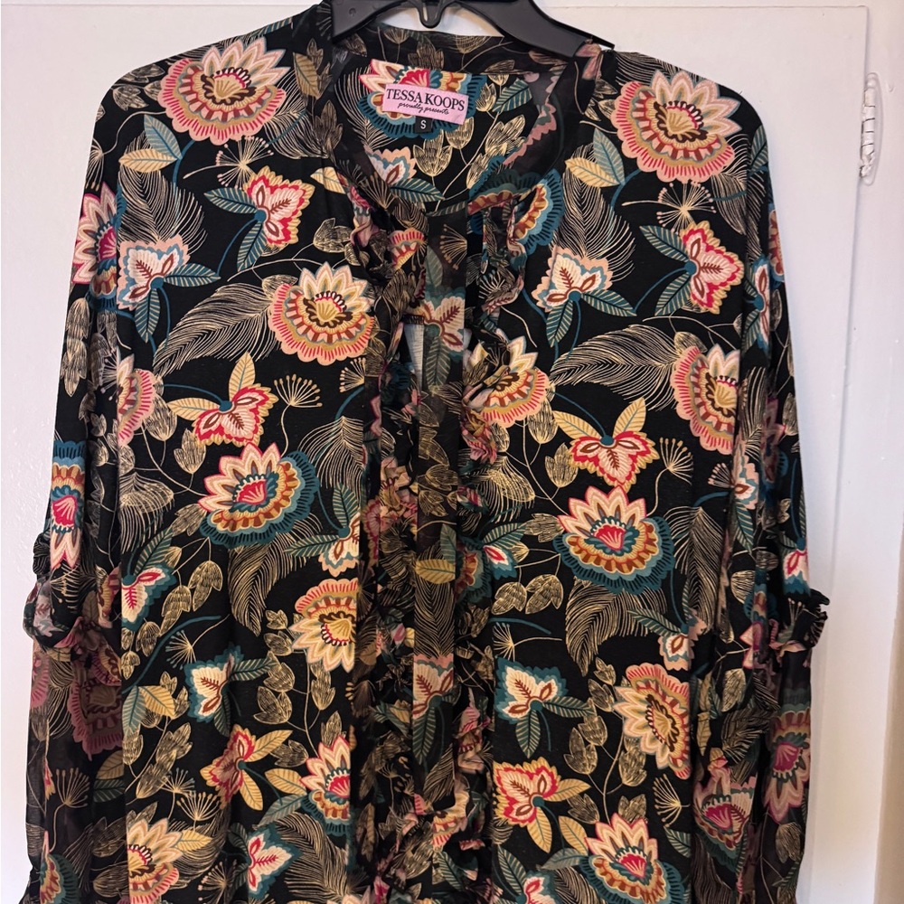 Floral Women's Top By Tessa Koops View 2